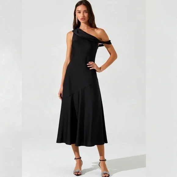 Astr The Label Orissa Satin Off-Shoulder Black Midi Dress XS NWT Holiday - Picture 1 of 7